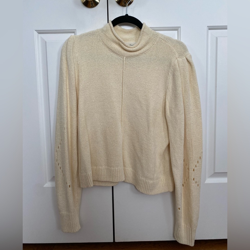 Aritzia Wilfred Ingrid Mockneck Sweater. Cream color. Size Small. Worn once